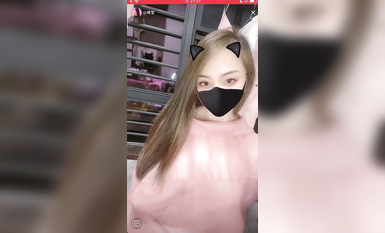 最新《瘋狂抖音》外篇之《抖音擦邊8》各種閃現走光刷邊 走私會議房給男友口愛 這期超精彩1-美女露點 (9)