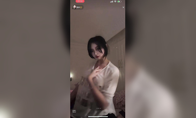 最新《瘋狂抖音》外篇之《抖音擦邊8》各種閃現走光刷邊 走私會議房給男友口愛 這期超精彩1-美女露點 (8)