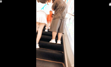 校園學生妹CD 偷拍大神學校專挑短裙學生妹 疑似內褲上有根逼毛 大膽刺激 高清 (5)