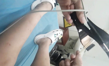 國內某體檢中心心電圖檢查偷拍 各種美乳大學生少婦美乳映入眼簾，處女的奶子圓潤堅挺好好看 (19)