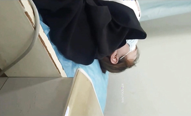 國內某體檢中心心電圖檢查偷拍 各種美乳大學生少婦美乳映入眼簾，處女的奶子圓潤堅挺好好看 (40)