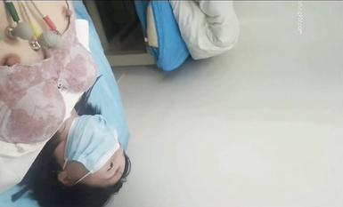 國內某體檢中心心電圖檢查偷拍 各種美乳大學生少婦美乳映入眼簾，處女的奶子圓潤堅挺好好看 (6)