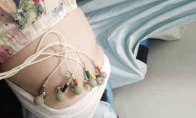 國內某體檢中心心電圖檢查偷拍 各種美乳大學生少婦美乳映入眼簾，處女的奶子圓潤堅挺好好看 (35)