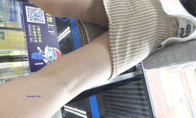 成都地鐵醫院抄底 驚現無內長腿美女 各式內內讓人噴血 幻想扒下推到啪啪 高清1080P版 (7)