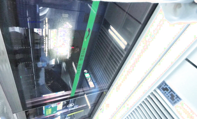 成都地鐵醫院抄底 驚現無內長腿美女 各式內內讓人噴血 幻想扒下推到啪啪 高清1080P版 (28)