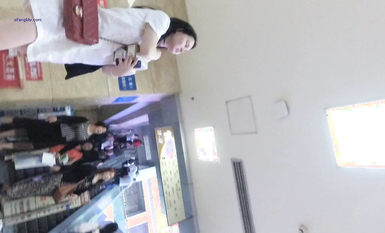 成都地鐵醫院抄底 驚現無內長腿美女 各式內內讓人噴血 幻想扒下推到啪啪 高清1080P版 (3)