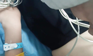 國內某體檢中心心電圖檢查偷拍 各種美乳大學生少婦美乳映入眼簾，處女的奶子圓潤堅挺好好看 (9)