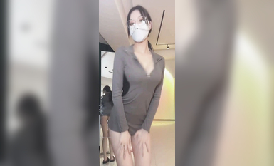 【抖音重磅】人氣女神【草莓小甜心】首次超大尺度露三點【丁姐直播】9月 (23)