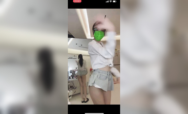 【抖音重磅】人氣女神【草莓小甜心】首次超大尺度露三點【丁姐直播】9月 (15)