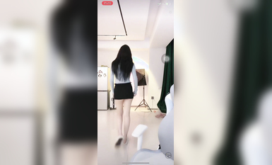 【抖音重磅】人氣女神【草莓小甜心】首次超大尺度露三點【丁姐直播】9月 (2)