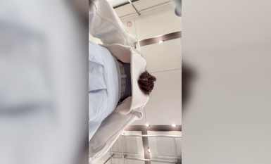 「KFC原創CD」 靚女試衣服，藍色短裙搭配藍色窄內露毛了