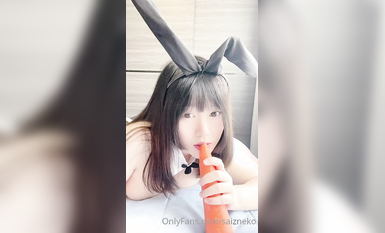 極品身材美乳細腰豐臀一線天白虎粉筆Onlyfans百變女神saizek大尺度私拍完美露臉無水 (11)