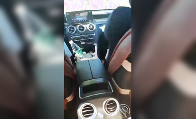 【最新封神❤️父女亂倫】海角社區女主視角亂倫新作-我的小計謀得逞 跟老爸來個車震 結果老媽電話打來……