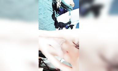 【不不不不知道啊】可甜可欲~音樂系才女~特寫全裸扣B！~ (1)