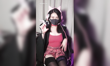 抖音網紅反差母狗『奶咪』十月唯性新作-賽博朋克電競少女 耳機線插BB里聽音樂 高清 (7)