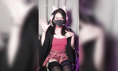 抖音網紅反差母狗『奶咪』十月唯性新作-賽博朋克電競少女 耳機線插BB里聽音樂 高清 (7)