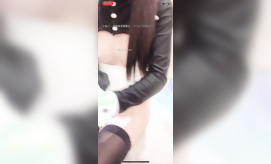 19歲的廣州妹妹！【京魚兒】道具自慰爆漿，粉穴近距離B (6)