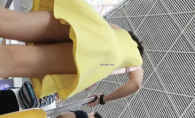 超高質量機場地鐵抄底5 驚現極品無內長腿美女 是方便借機小哥啪啪嗎 高清超高質量機場地鐵抄底 (13)