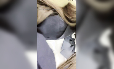 19歲的廣州妹妹！【京魚兒】道具自慰爆漿，粉穴近距離B (2)