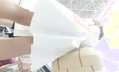 超高質量機場地鐵抄底5 驚現極品無內長腿美女 是方便借機小哥啪啪嗎 高清超高質量機場地鐵抄底 (23)