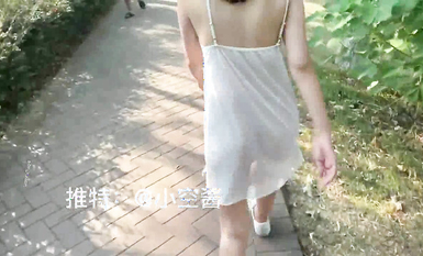 最新推特七位人氣蘿莉女主露出私拍 戶外野戰全裸路邊翹美臀後入啪啪小空醬  (4)