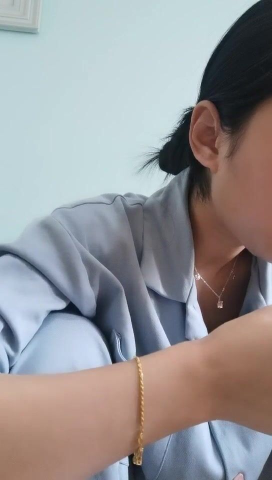 應求更新！美胸大學生~【眼裡有星辰】道具自慰~好騷好美！ (1)