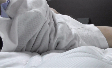 最新真實迷玩公司女同事 開口器 暴力翻 抽插各種玩弄 特寫無套抽插小穴 超清4K