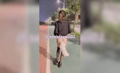 最新推特七位人氣蘿莉女主露出私拍 戶外野戰全裸路邊翹美臀後入啪啪森下悠 (3)