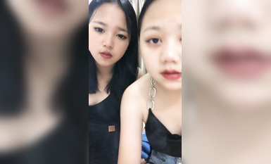 新人00後蘿莉姐妹花！雙女全裸一起秀！白虎一線天嫩，按摩器震動流出水，嫩穴沒怎麼開發