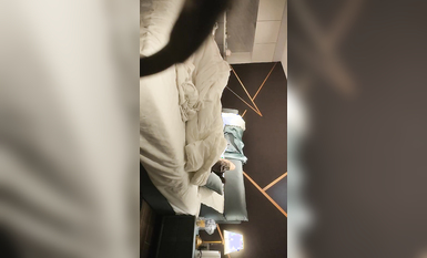 【瘦子探花夢幻館】，泡良大神，19歲學生妹，大奶子D罩杯，一夜春宵不能耽誤，連續暴插讓她滿意高潮