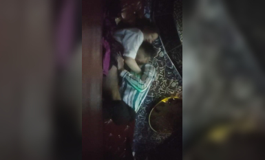 【與熟女的激情】KTV廁所操騷女，唱唱歌跳跳舞，掏出屌吸吮，帶到廁所後入猛操