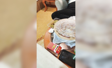 【小驢尋歡】約女技師到酒店操逼，中場休息完再來一炮，猛扣騷穴騎乘位爆操