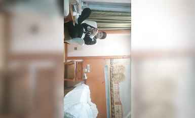 【小驢尋歡】約女技師到酒店操逼，中場休息完再來一炮，猛扣騷穴騎乘位爆操