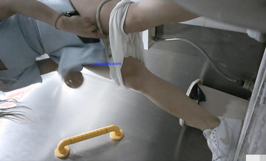 十月最新流出廁拍大神潛入 師范大學附近公共廁所正面全景偷拍青春靚麗學妹第十期-藍裙子