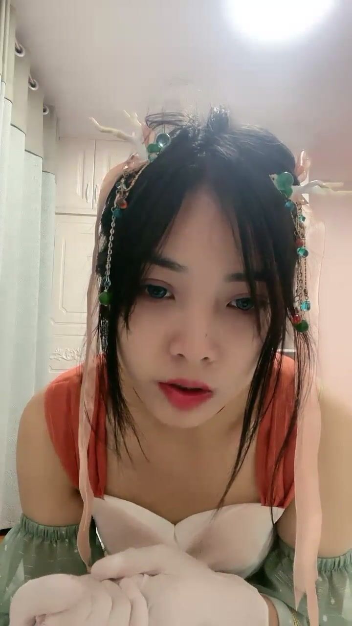 新人！兩閨蜜下海玩3P~【蘿莉與少御】手牽手被狂操 (8)