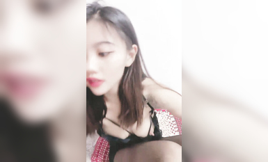 擼管推薦！超漂亮小仙女~【咩咩咩】道具狂插！無限爽高潮~！ (4)