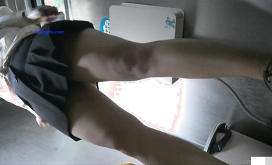 十月最新流出廁拍大神潛入 師范大學附近公共廁所正面全景偷拍青春靚麗學妹第十期-職業裝短裙