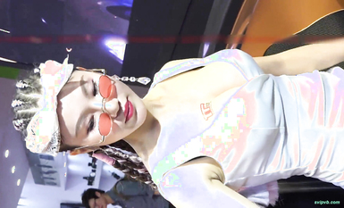 【展会走光】CAS车展模特走光车模 刁鉆摄影师 (7)