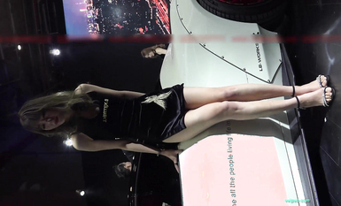 【展会走光】CAS车展模特走光车模 刁鉆摄影师 (9)