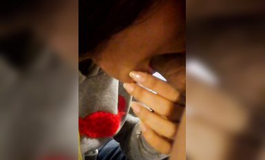 《台湾情侣泄密》 人前女神人后母狗的女同事被曝光 (5)