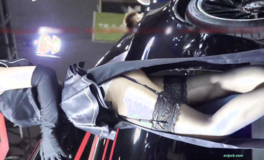 【展会走光】CAS车展模特走光车模 刁鉆摄影师 (1)