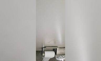 【偷拍精品】大神潜入学校女厕偷拍多位漂亮学妹的小嫩鲍 (1)