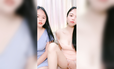 酒窝甜美小姐姐！姐妹一起双女秀！掏出大奶，多毛骚逼互摸，妹妹屁股又大又圆，好想被操骚的很