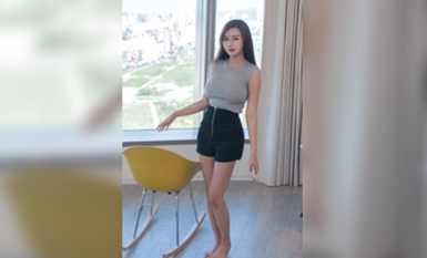 《最新众筹 热门作品》梦幻般的美巨乳女神【木木森】景观高楼内的裸体诱惑~每个男人心目中想要拥有的极品身材