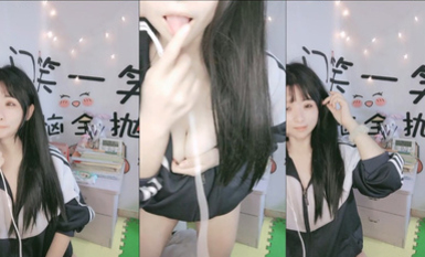 文静网红妹妹！难得收费房自慰！脱下内裤掰穴特写，手指扣入低低呻吟，翘起肥臀，娇喘极度诱惑