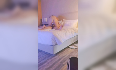 極品露出系淫妻網紅@小鯨魚 付費尺度作合集4 (5)