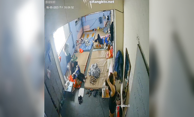 私房最新流出2023 黑客破解攝像頭偷拍 多場合家庭宿舍廁所更衣洗澡 (34)