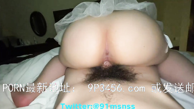 仔細看E奶小羅莉真的被我插爛了出血了，多支持有更新