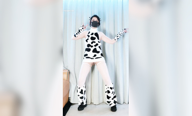 抖音網紅反差母狗『奶咪Naimi』最新五月新作 粉紅絲襪牛奶糖裸舞 粉穴肛塞求操 超清 (11)