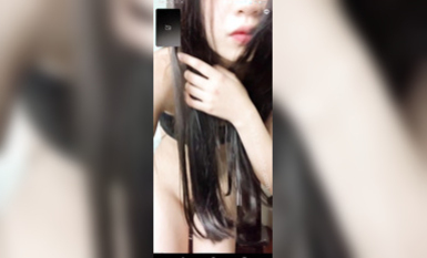 面試系列-冒充系統機器人忽悠女大學生脫光衣服進行三維掃描 女學生竟然深信不疑